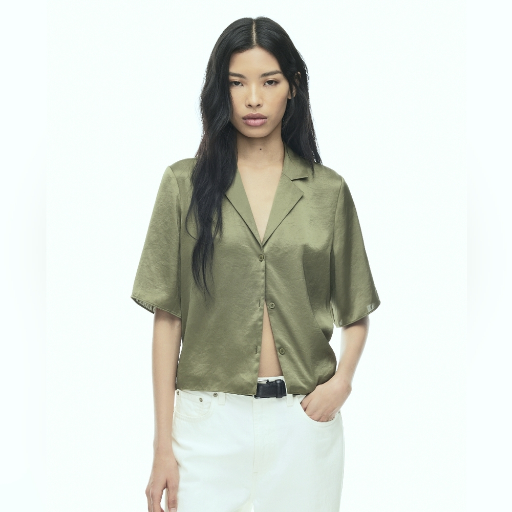 Wilfred Aritzia Beso Satin Shirt 2XS Sage Green Cropped Short Sleeve Silky XXS